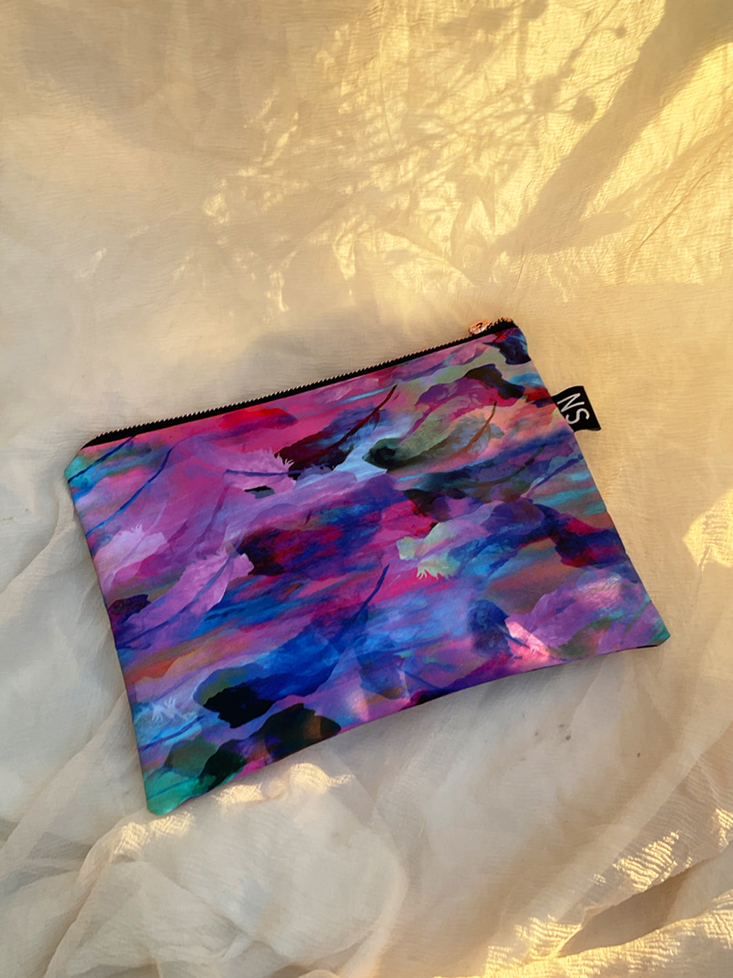 Freedom feathers waterproof travel cosmetic bag